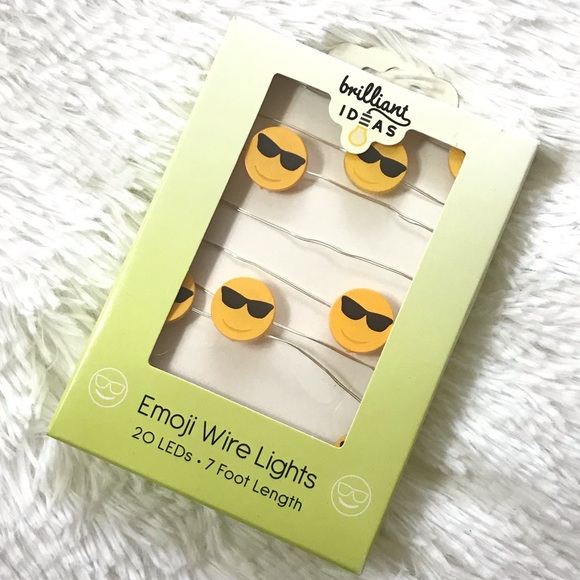 Brilliant Ideas Other - ⬇️$22 Yellow Emoji Fave LED Wire String Lights